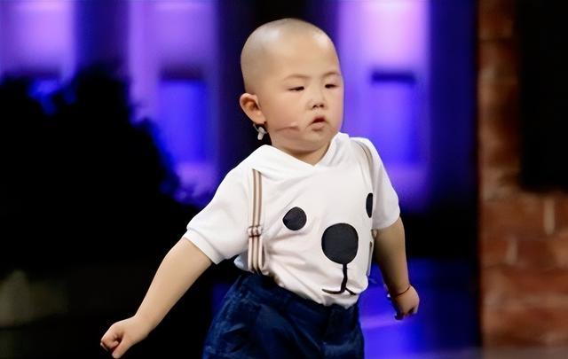 张峻豪：从广场舞神童到央视春晚的成长之路