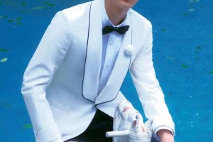 张凌赫《芭莎男士》秘境花园大片惊艳亮相