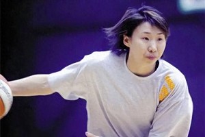 女篮传奇杨洁苗立杰入选名人堂，李梦率队冲击WCBA冠军