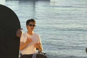 于适悉尼五一假期工作照曝光，阳光型男引期待